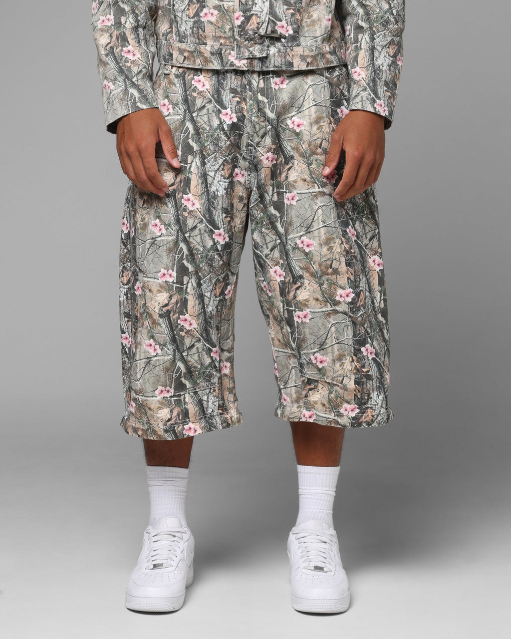 Loiter Thrasher Pants Pink Tree Camo