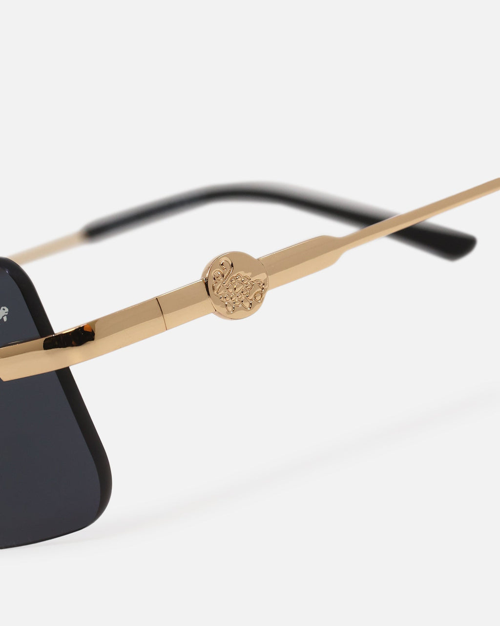 Belvoir & Co Hampton Sunglasses Black/Gold