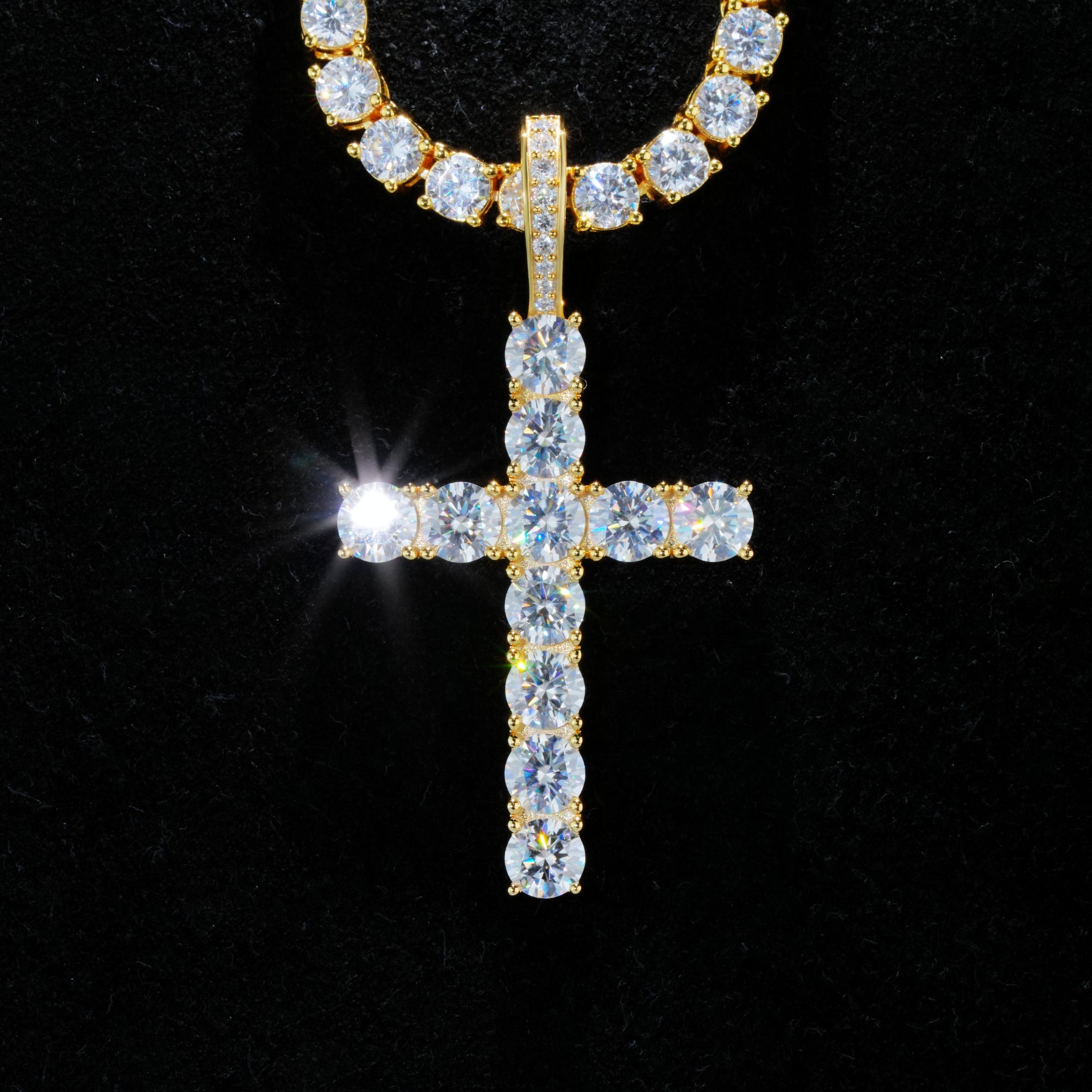 4.51 Carat VVS Moissanite Cross In Gold