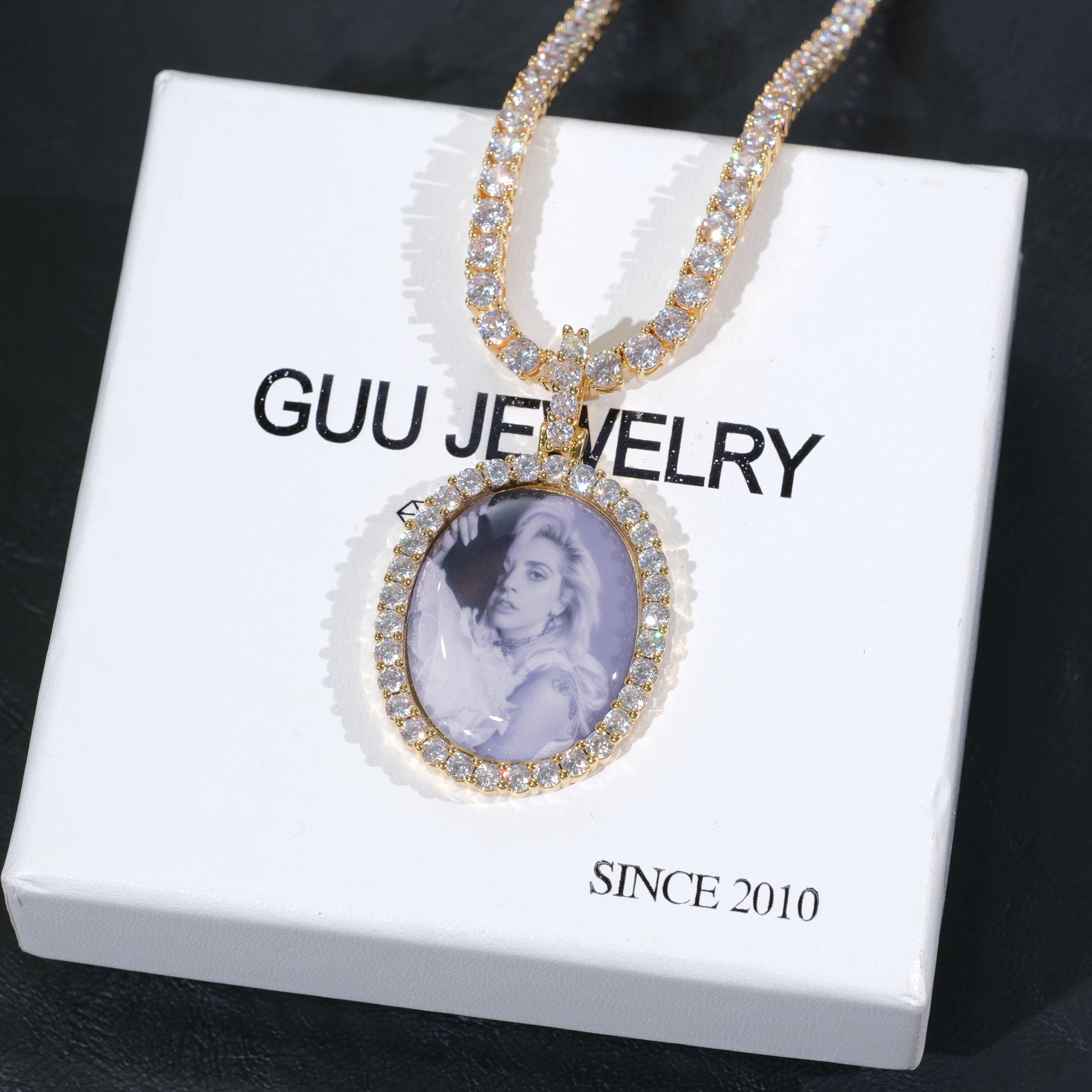 3D Oval Custom Picture Pendant